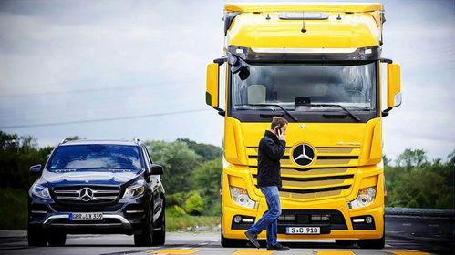 奔驰国产卡车视频播放器,搭载智能视频播放器，引领行业新潮流